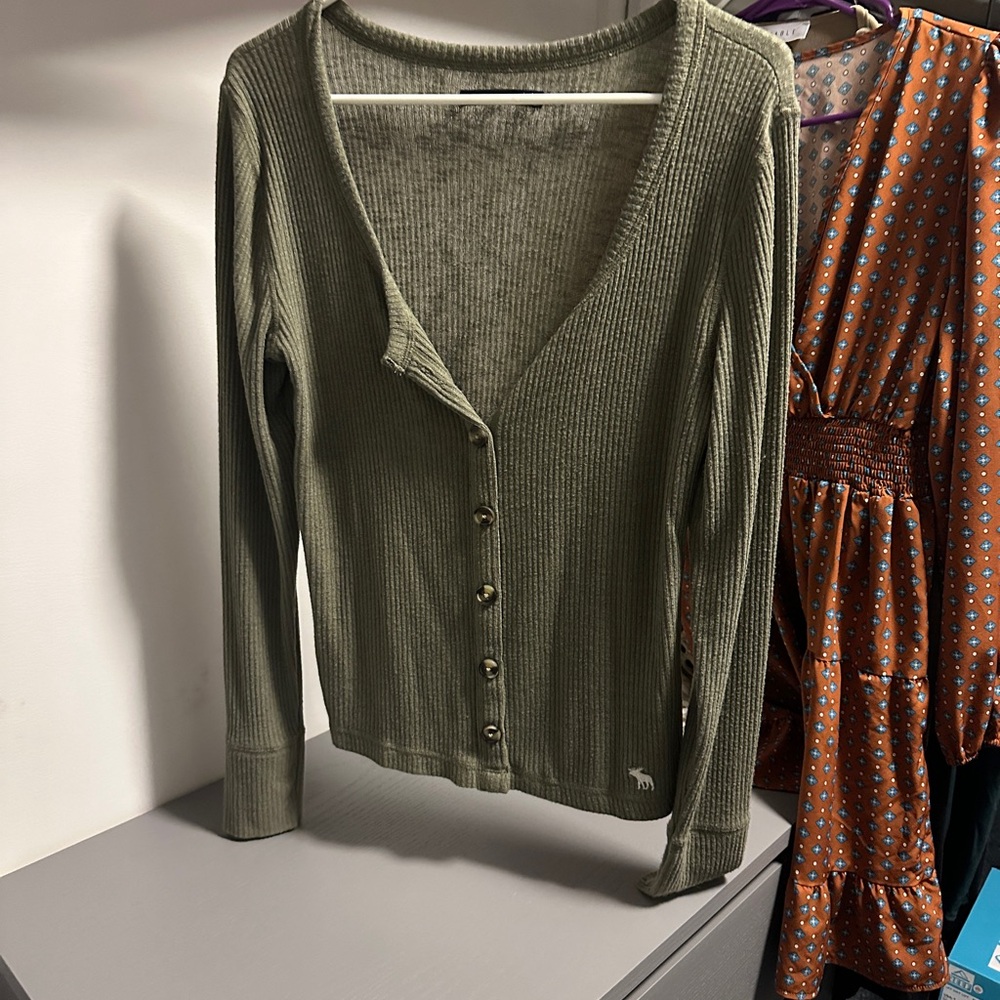 Abercrombie & Fitch olive green sweater size large